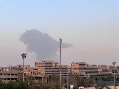 آتش‌نشانی درباره آتش‌سوزی در یک انبار نفت در جنوب تهران: تاکنون موردی از تلفات جانی یا خسارات جدی گزارش نشده/ اخبار منتشر شده مبنی بر ارتباط حادثه با پالایشگاه نفت یا انبار‌های مربوط به آن، کذب است/ آتش‌نشانان همچنان در حال عملیات برای مهار کامل حریق هستند