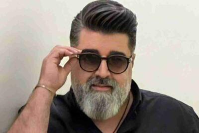 گیر افتادن مهدی یغمایی در آسانسور با قطعی برق