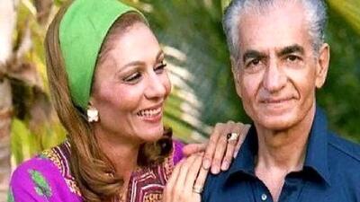 عکس / سفر به ایام قدیم /  بوسه و تعظیم  محمدرضا پهلوی بر دستان پرنسس آنه ماری در دانمارک