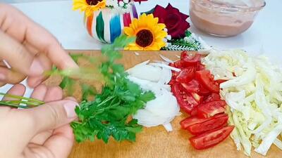 روش ساده و خوشمزه برای پخت مرغ و تهیه ساندویچ عالی