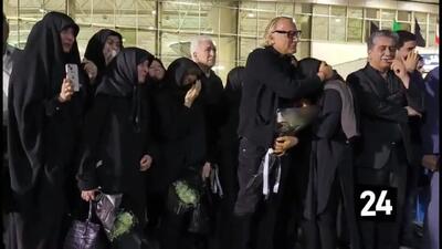ورود پیکر استاد فرشچیان به فرود‌گاه اصفهان