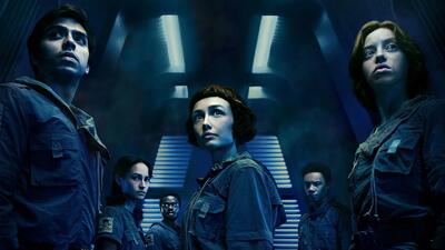سکانس روز | نقد فصل اول سریال «بیگانه زمین» Alien Earth 2025 | گلی شی