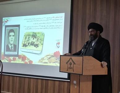 آزادگان نماد ایثار و استقامت هستند
