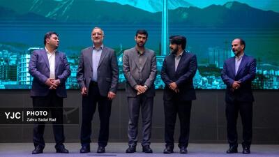نشست صمیمانه شهردار تهران با اصحاب رسانه