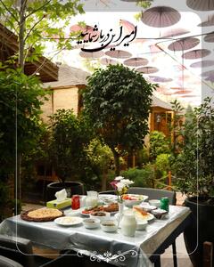 باغ دربار مشهد - هوای خوب و غذای خوشمزه