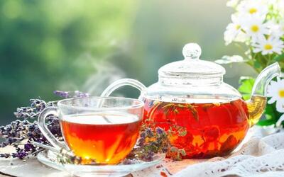 روش صحیح خوردن چای برای سالمندان