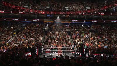 گزارش ماندی نایت راو 18 اوت؛ قهرمان جهان کمربندش را تسلیم کرد/ اخبار WWE - پارس فوتبال