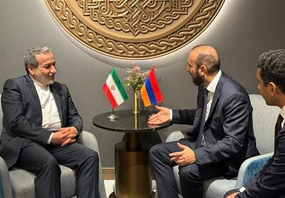 عراقچی با وزیر امور خارجه ارمنستان دیدار کرد