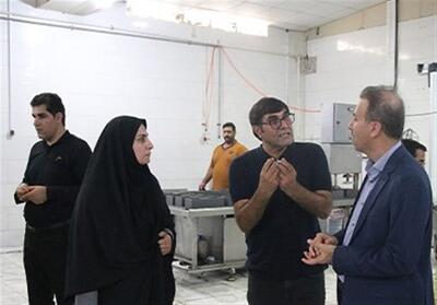 دادستان تنگستان مسائل و مشکلات کارخانه‌های بسته‌بندی خرما را بررسی کرد - تسنیم