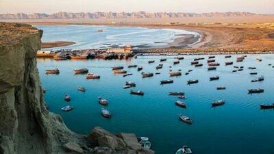 سقوط هولناک خودرو به دریا در چابهار