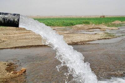 آب در چاه ویل کشاورزی سنتی همدان هدر می‌رود