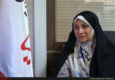 برخی با مباحثی که مطرح می‌کنند تیشه به ریشه انسجام ملی می‌زنند