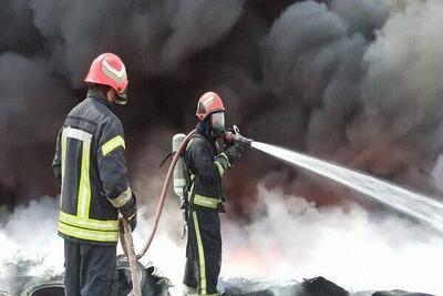 آتش‌سوزی ضایعات لاستیک در میدان آذربایجان تبریز مهار شد
