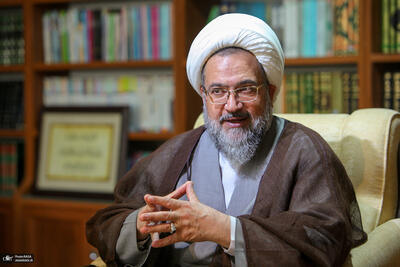 آیت‌الله علیدوست: حسرت می‌خورم که نگاه‌های احساسی و عاطفی بر واقعه عاشورا غلبه یافته‌اند