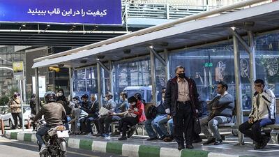 کلافگی مسافران از تاخیر در ورود اتوبوس ایستگاه ملاصدرای تهران