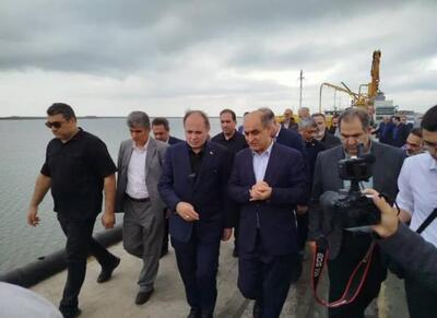 بازدید وزیر جهاد کشاورزی از اسکله بندر کاسپین‌ - اکونیوز