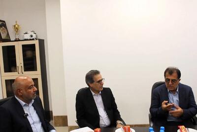 تاکید وزیر کار به استفاده از جراحان خیّر در مناطق محروم کشور