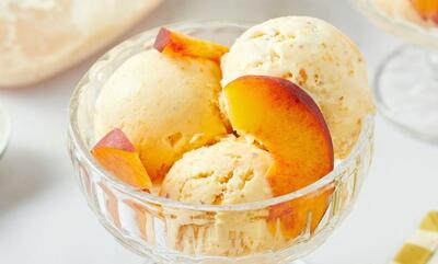 طرز تهیه بستنی هلو خانگی در طعم‌های مختلف
