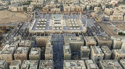 سلام من به مدینه به آستان رفیعش