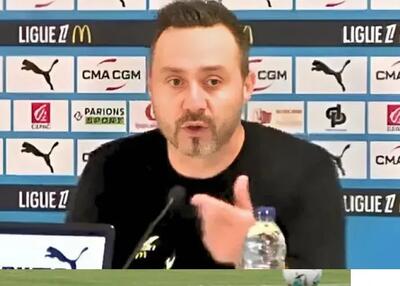 شرف خودم را برای یک بازیکن نمی‌فروشم!
