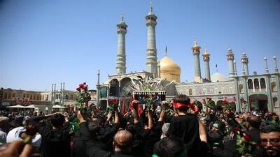 حضور دسته‌جات عزاداری ۲۸ صفر در حرم کریمه اهل بیت(س)+فیلم