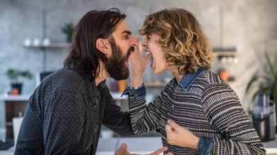 قصه‌های نان و نمک (15)/ نقد در زندگی مشترک؛ شکر زیر آب پنهان کردن!