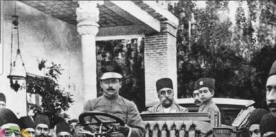 مظفرالدین شاه قاجار سوار بر اتومبیل گاردنر سرپوله ، سال ۱۹۰۱ میلادی(عکس)