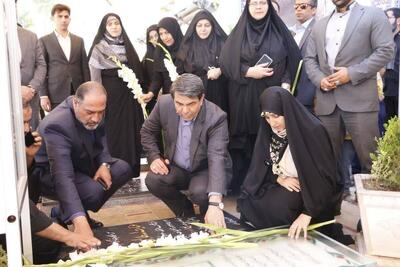 ادای احترام معاون رئیس جمهور به مقام سردار دل‌ها