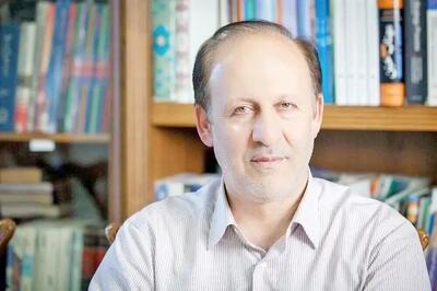 نقد سید جلال ساداتیان بر اظهارات خطیب‌های جمعه: سخنگوی سیاست خارجی نیستید
