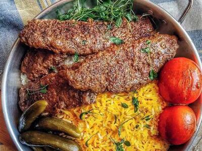 آموزش آشپزی؛ ترفندهای درست کردن کباب تابه ای جوری که آبدار باشه بوی زهم هم نده