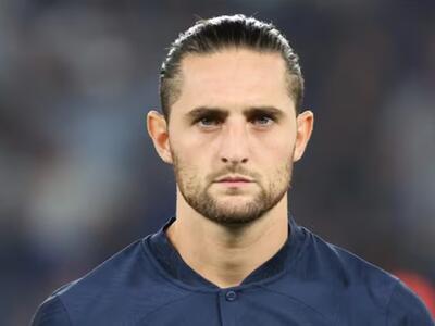 هافبک جنجالی در رادار میلان و ناپولی