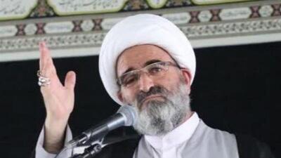 امام جمعه سمنان: ارادت به ائمه اطهار(ع) همراه عمل باشد