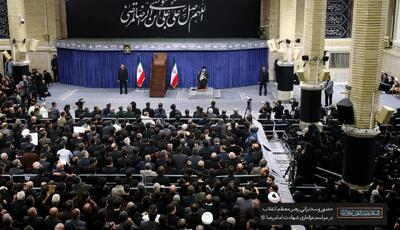 رهبر انقلاب: ملت ایران در برابر خواسته اهانت‌آمیز آمریکا برای گوش به فرمانی، با  قدرت می‌ایستد