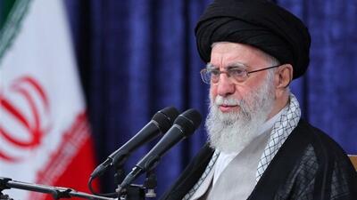  رهبر انقلاب: باید از خدمتگزاران کشور بویژه رئیس جمهور پرکار و پرتلاش حمایت شود