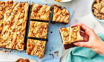 طرز تهیه کیک اسنیکرز؛ کیک شکلاتی خاص