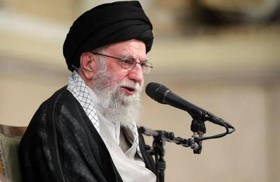 تصاویری از رهبر انقلاب اسلامی در مراسم امروز حسینیه امام خمینی(ره)