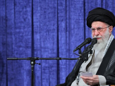 رهبر انقلاب: ملت ایران در برابر خواسته اهانت‌آمیز آمریکا برای گوش به‌فرمانی، با قدرت می‌ایستد - دیپلماسی ایرانی