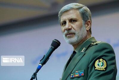 سرلشکر حاتمی: نیروهای مسلح با آمادگی کامل در برابر تهدیدات دشمن ایستاده‌اند