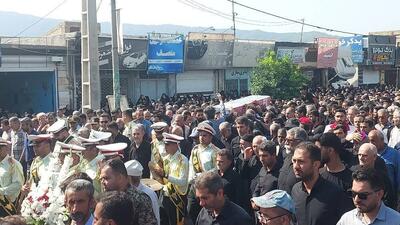 پیکر شهید «حسن تولی» در میان اندوه و افتخار هموطنانش آرام گرفت