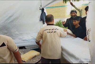 پخت و توزیع روزانه ۲۵۰۰۰ قرص نان توسط موکب خورشید هشتم شهرستان دشتی