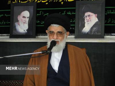 امام جمعه انزلی: مردم ناظر بر عملکرد مدیران هستند