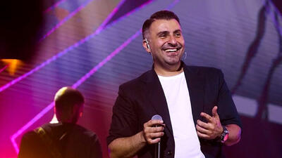 دانلود آواز باشکوه  علیرضا طلیسچی/ آهنگ آهنگ بدون تو نفس نمیکشم   / کل دنیام مال هر کی خواست ...+ متن