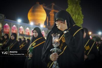 لاله گردانی خدام شاهچراغ در سوگ شهادت امام رئوف + فیلم و تصاویر