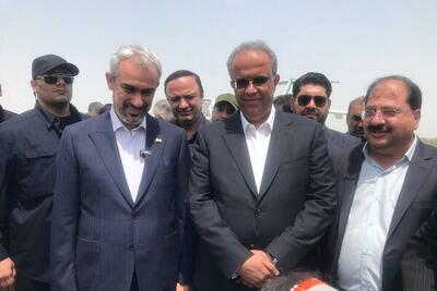 وزیر اقتصاد و دارایی به سیستان و بلوچستان سفر کرد