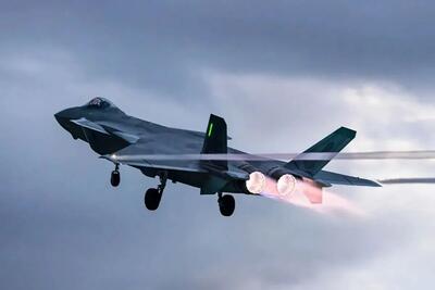 سلاح مخفی جنگنده J-20 چین دربرابر F-22 آمریکا؛ نبرد «پرنده شکاری» و «اژدها»