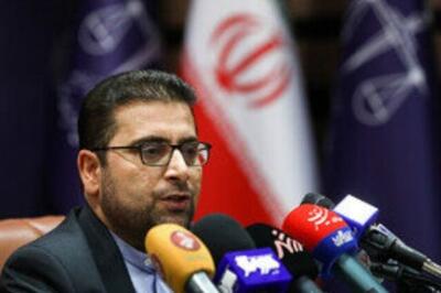 ایران‌خودرو به‌دلیل گران‌فروشی ۸ هزار میلیارد تومان جریمه شد