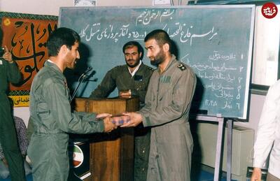 عکس/ پسران شهید عباس بابایی در لباس خلبانی ۴۴ سال پیش | اقتصاد24