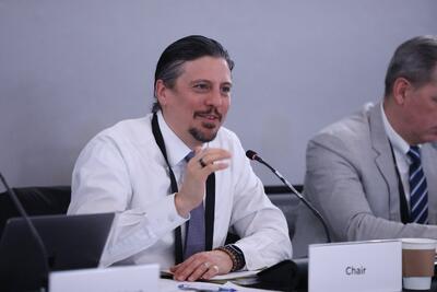 اگر طوری نوشته شده باشد که یک وضعیت «ساعتِ متوقف‌شده» ایجاد کند، معنایش این است که یک دورهٔ X ماهه وجود دارد که در آن اسنپ‌بکی در کار نیست، اما وقتی منقضی شد، اسنپ‌بک دوباره با زمان کافی برای به‌کار افتادن در دسترس خواهد بود / اگر من بودم، این رویکرد را نمی‌پذیرفتم؛ چرا این «رفع‌ورجوعِ مبهم» را بپذیریم وقتی یک تمدیدِ مستقیم همین‌جا روی میز است؟