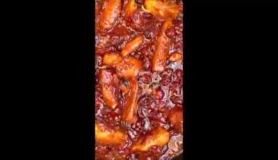طرز تهیه خورشت آلبالو با گوشت چرخ کرده عالی