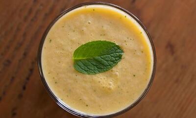 طرز تهیه اسموتی خربزه